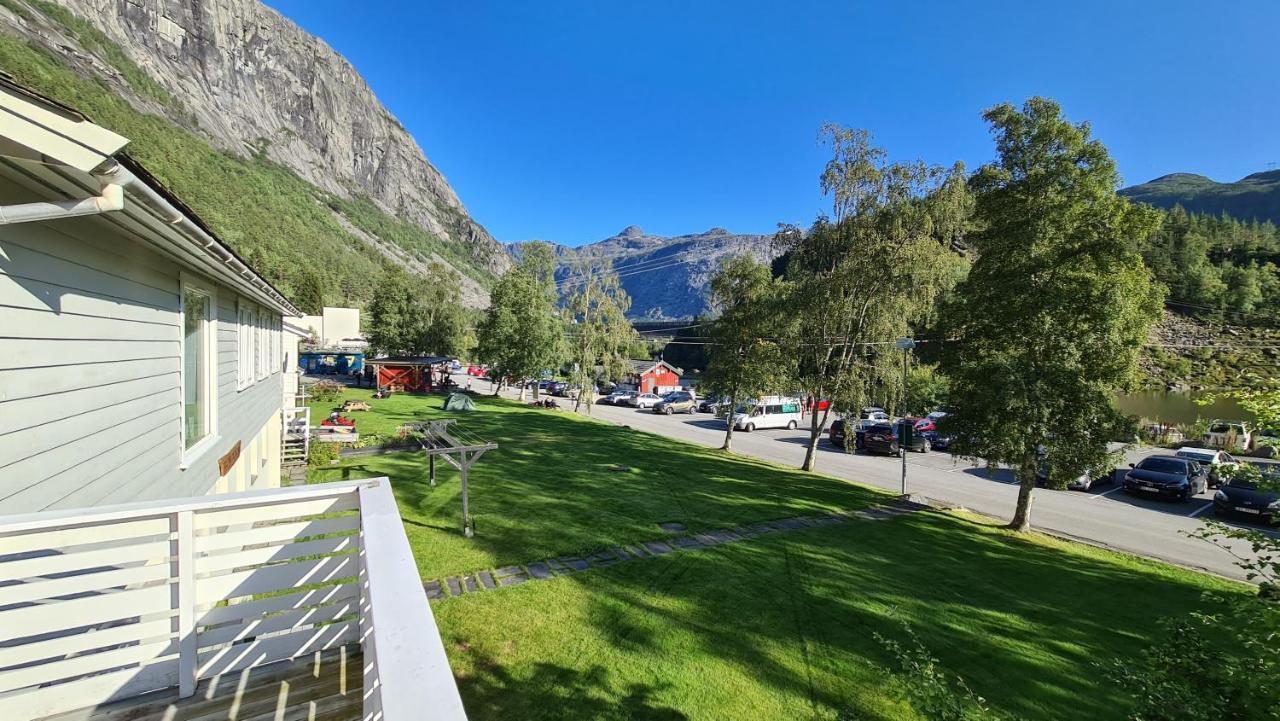 אודה Trolltunga Lodge מראה חיצוני תמונה